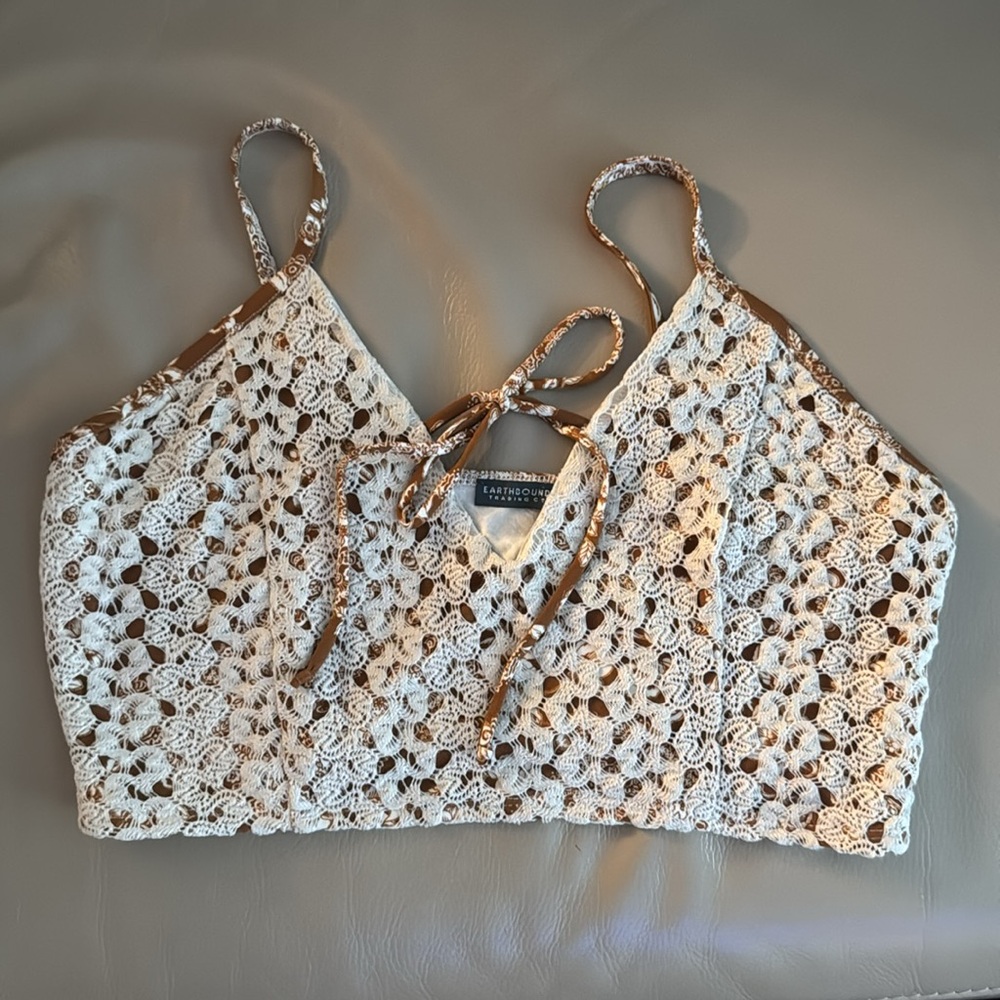 EARTHBOUND Cream Sleeveless Cropped Camisole